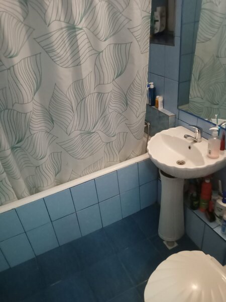 Titan, Postavarul, 5 minute metrou,